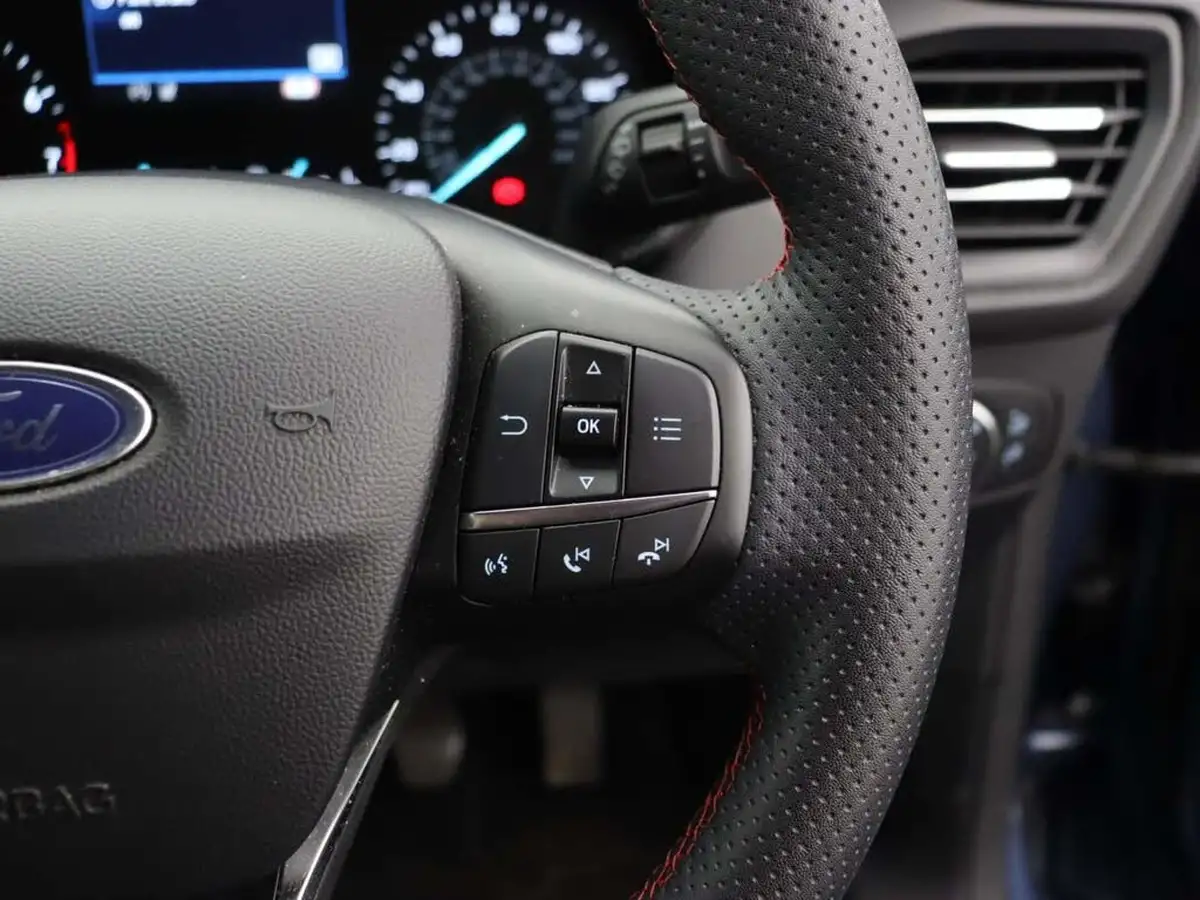 2023-ford-focus-10t-st-line-125ps-estate-big-35
