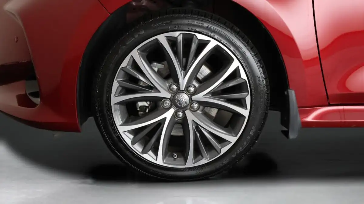 2021-toyota-yaris-15-vvt-i-excel-big-17