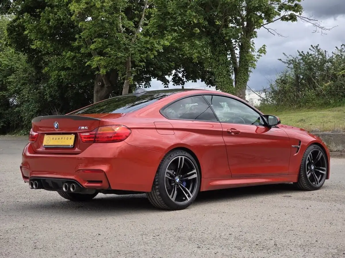 2015-bmw-4-series-30-m4-425bhp-ss-coupe-m-dct-big-7