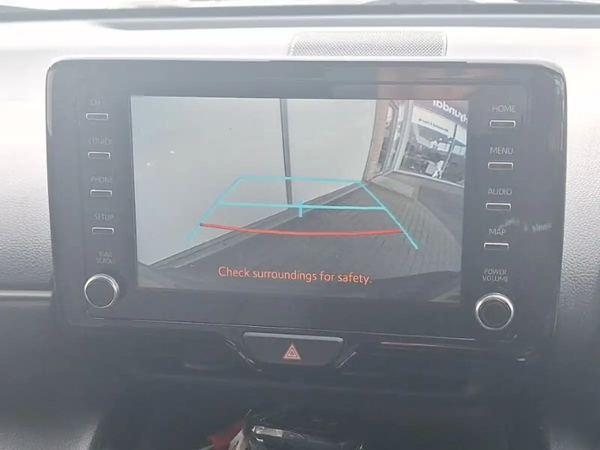 2022-toyota-yaris-15-vvt-i-design-panoramic-roof-big-17