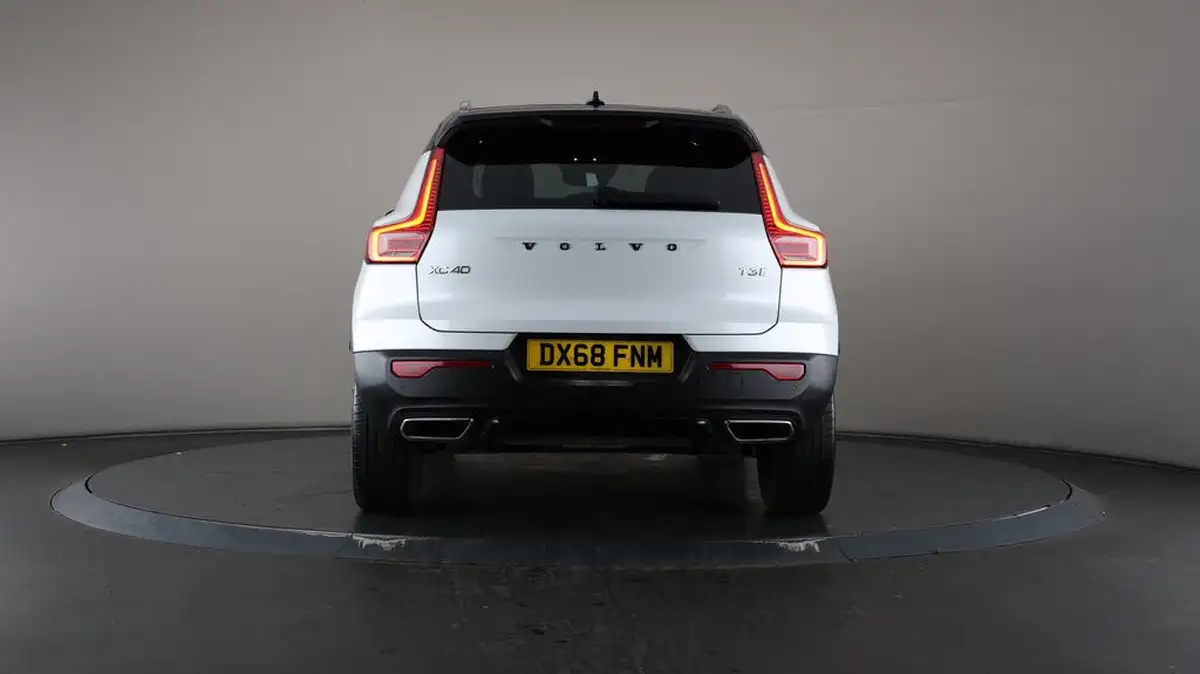 2018-volvo-xc40-15-t3-r-design-pro-big-35