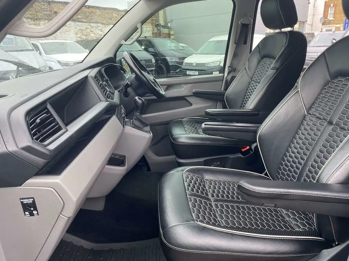 2021-volkswagen-transporter-20bitdi-t32-highline-bmt-swb-4motion-199pseu6dt-e-kombi-big-1