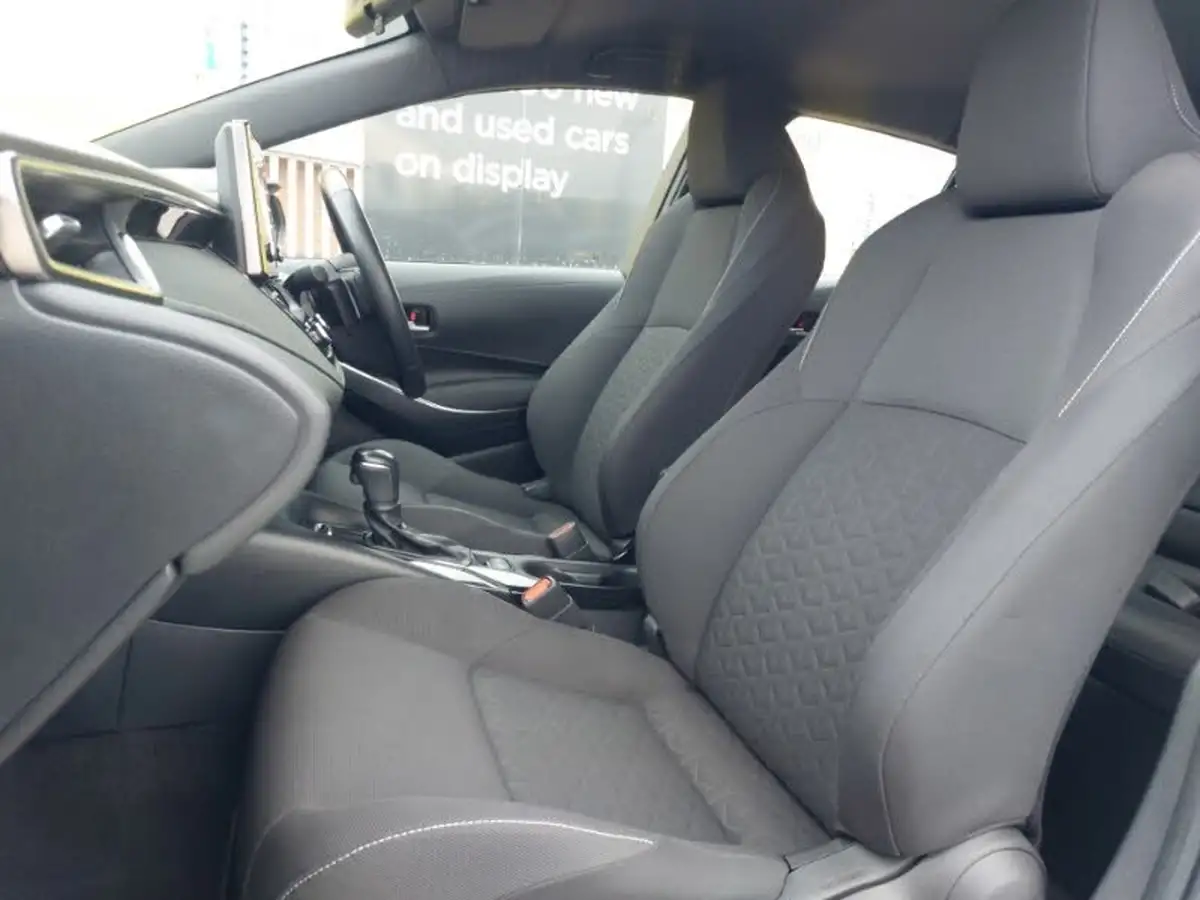 2022-toyota-corolla-20-vvt-i-icon-193bhp-hatchback-big-4