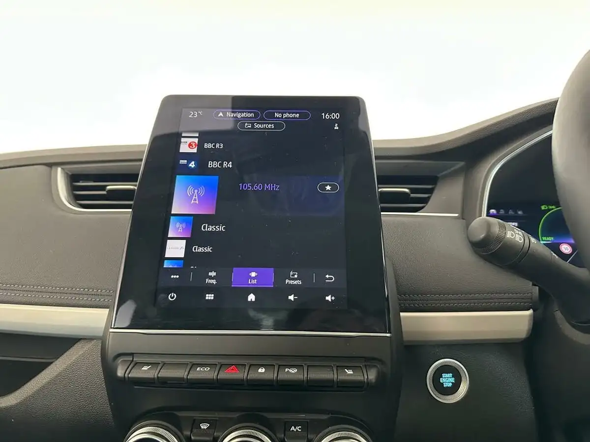 2023-renault-zoe-e-techno-boost-charge-big-45