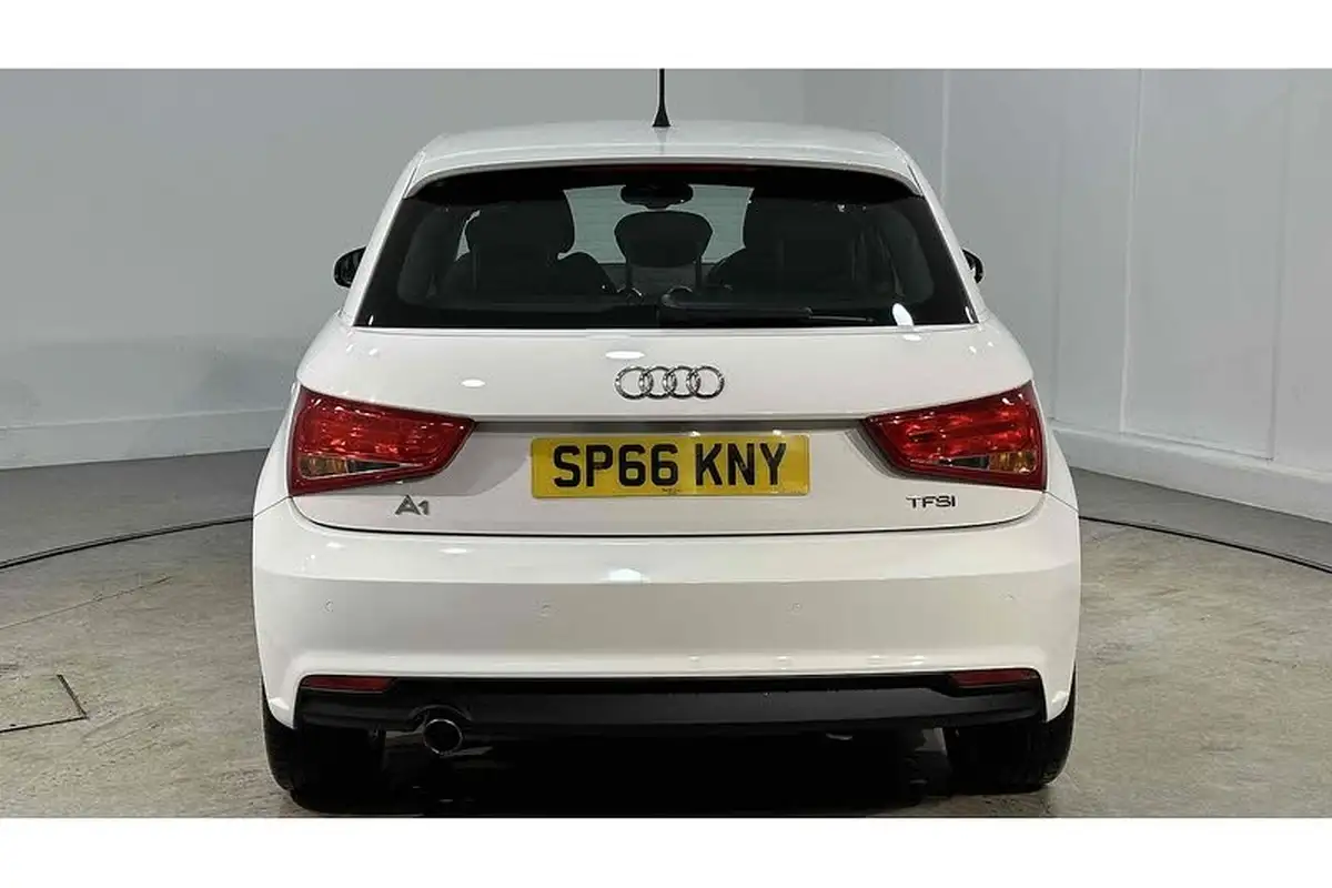 2016-audi-a1-10-tfsi-sportback-5d-big-9