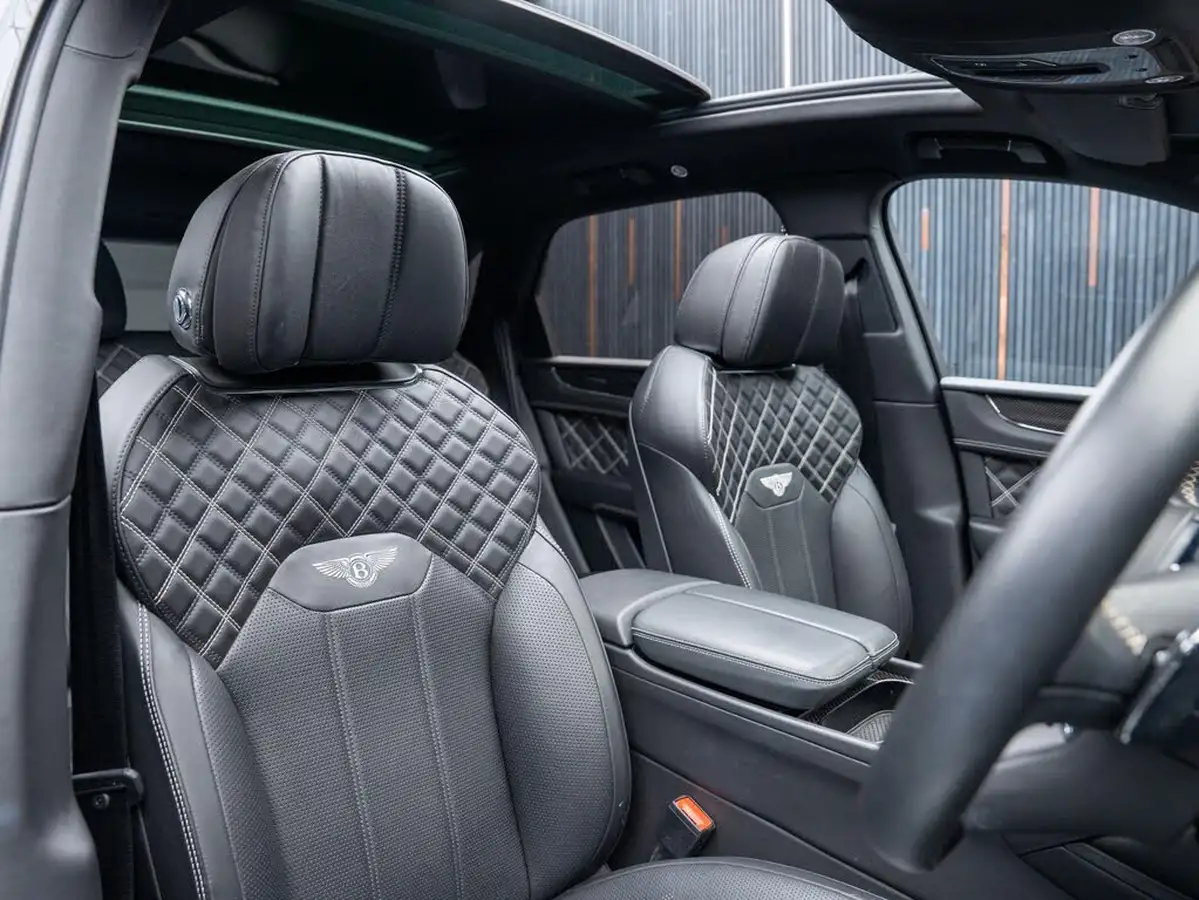 2019-bentley-bentayga-40-v8-big-25