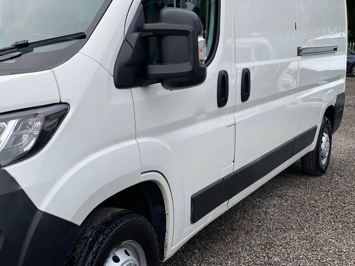 2019-peugeot-boxer-20-bluehdi-professional-335-l3-h2-big-25