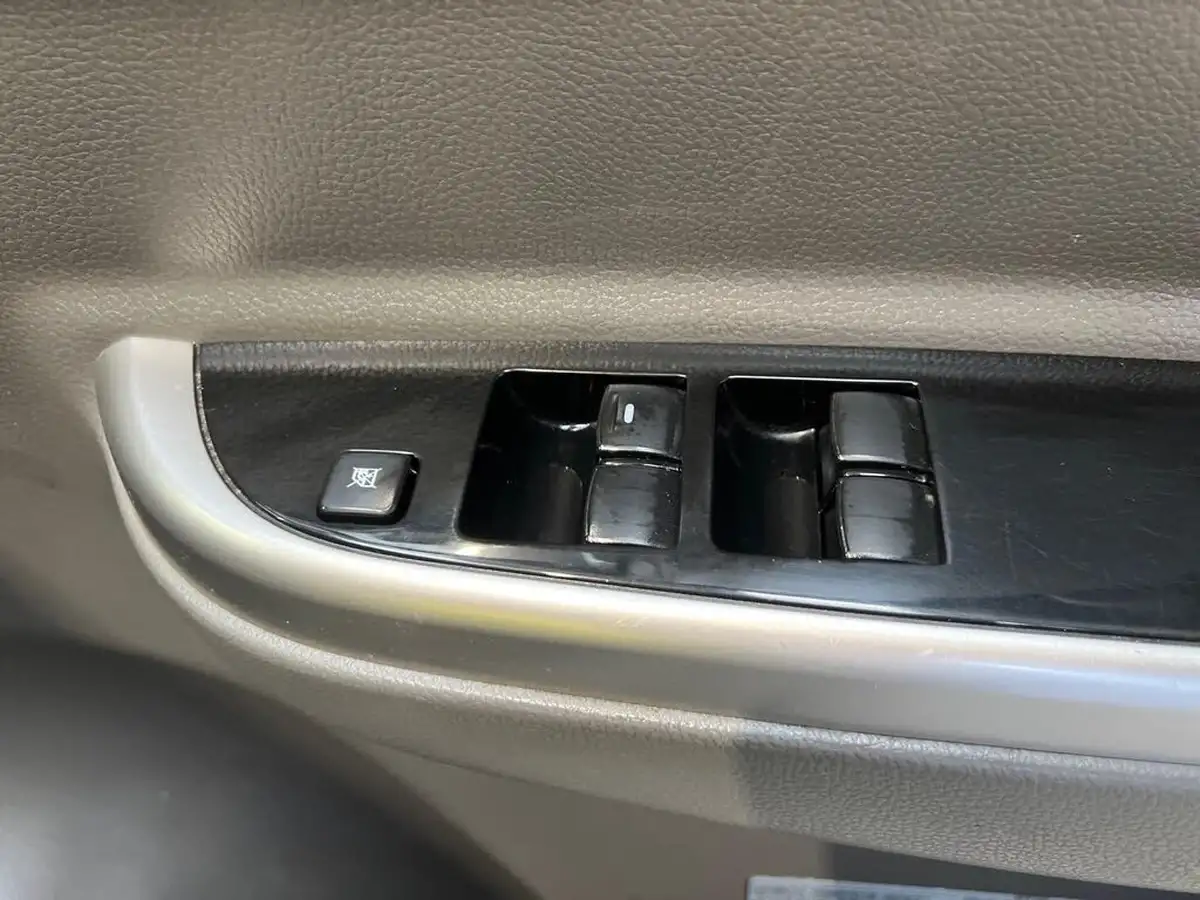 2019-mitsubishi-l200-24di-d-warrior-eu6b-auto-big-23