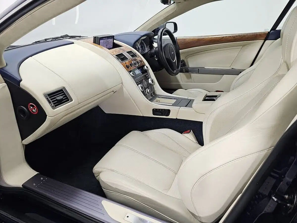2009-aston-martin-db9-60-touchtronic-ii-big-4