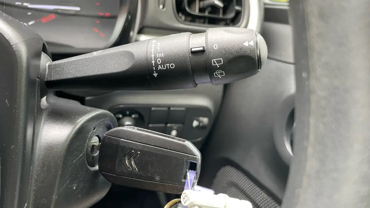 2021-citroen-c3-12-puretech-shine-83ps-big-27