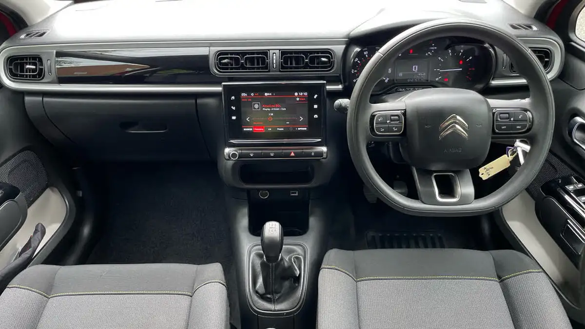 2021-citroen-c3-12-puretech-shine-83ps-big-3