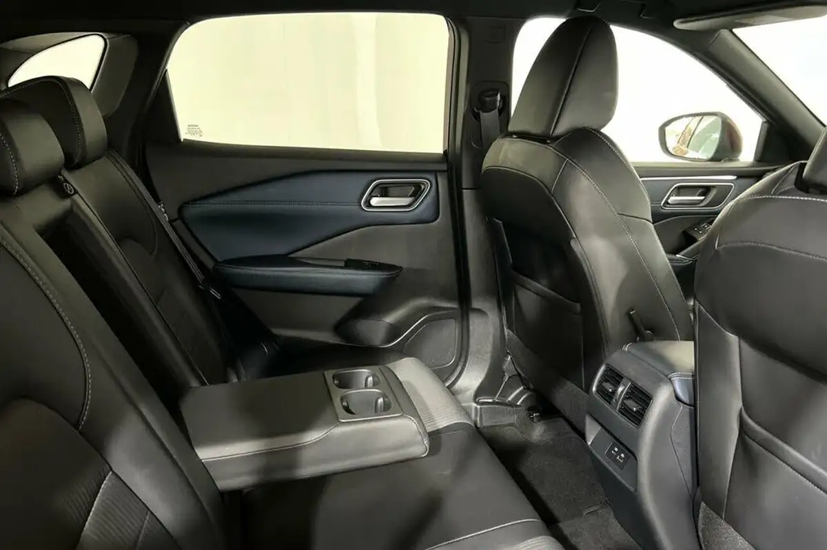 2022-nissan-qashqai-13-dig-t-tekna-158ps-xtronic-big-40