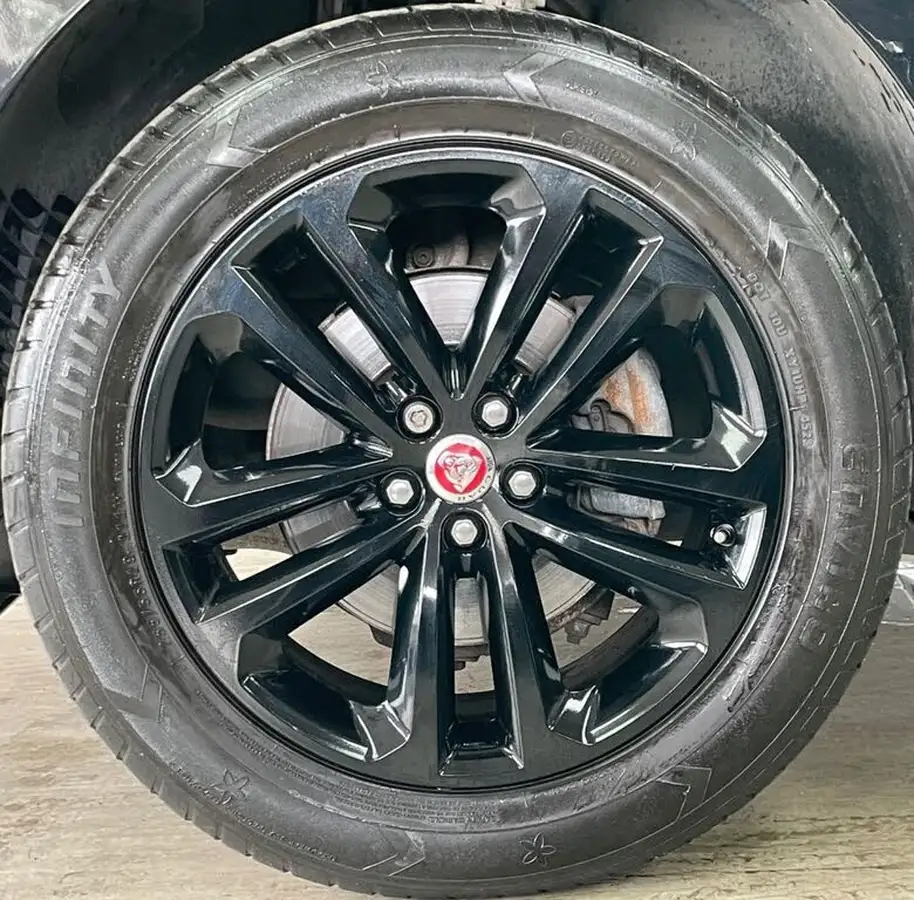 2018-jaguar-f-pace-20-i4d-r-sport-180ps-auto-big-21