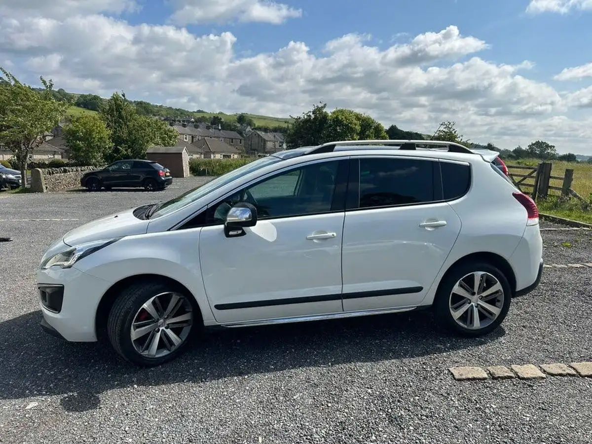 2016-peugeot-3008-crossover-16bluehdi-allure-big-13