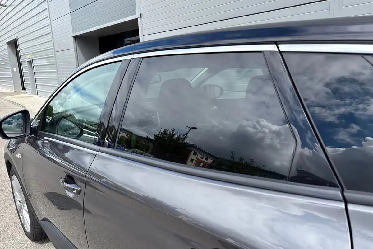 2019-vauxhall-grandland-x-12-elite-nav-big-30