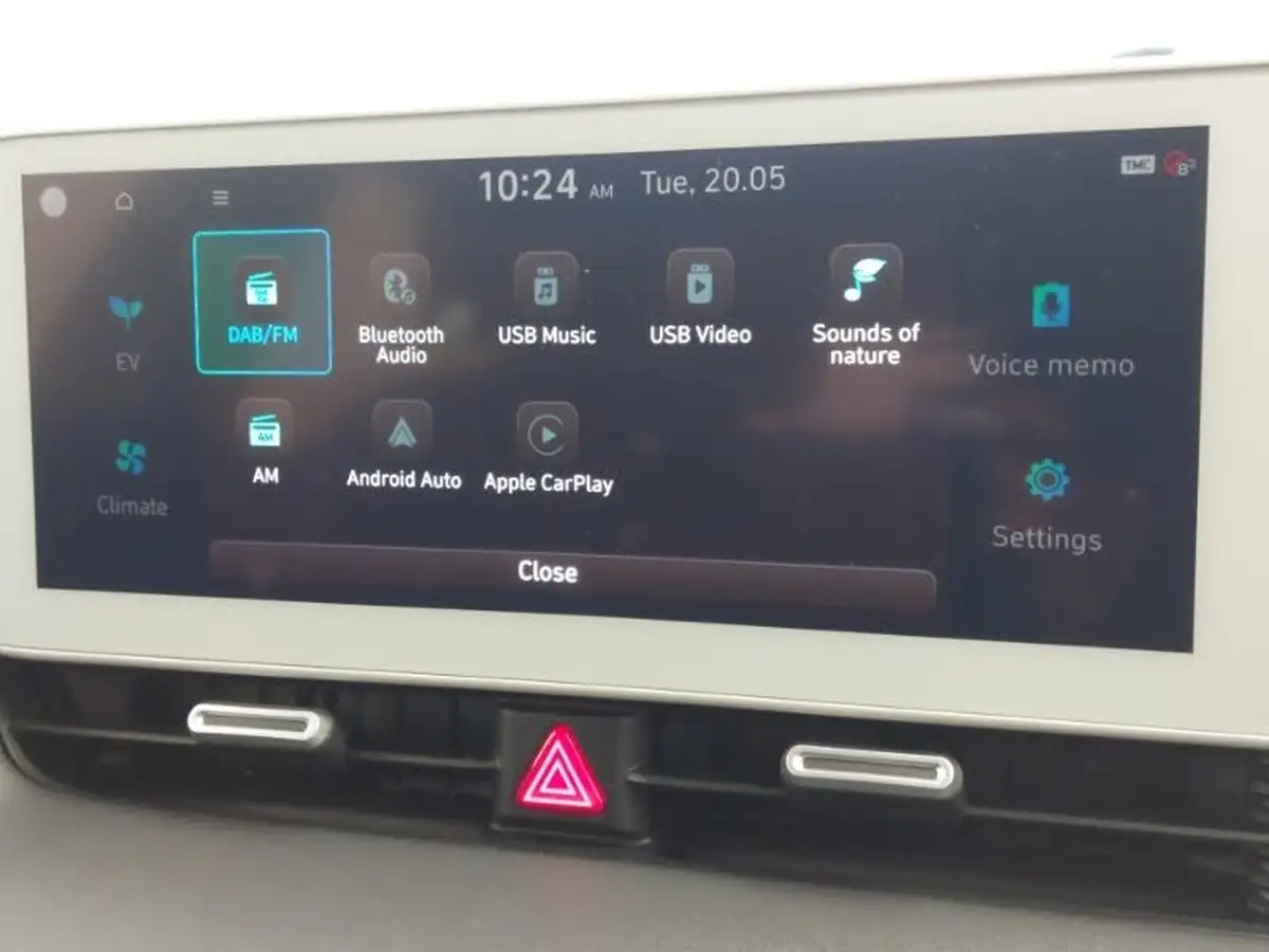 2022-hyundai-ioniq-5-e-se-connect-big-16