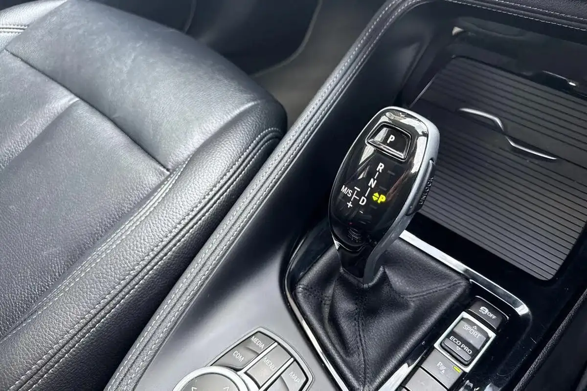 2022-bmw-x1-20-xdrive20i-xline-big-19