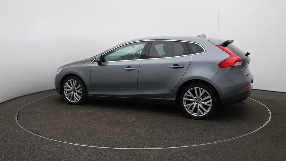 2019-volvo-v40-15-t3-inscription-big-45