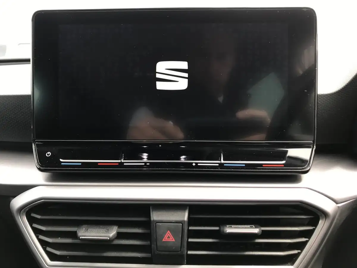 2022-seat-leon-10-tsi-evo-fr-hatchback-big-16