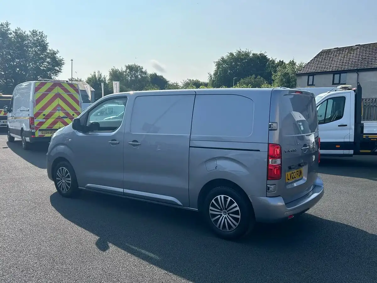 2022-vauxhall-vivaro-15td-2700-l1h1-sportive-120pseu6d-big-2