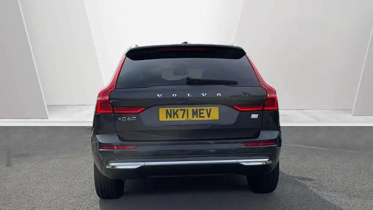 2022-volvo-xc60-20-t6-inscription-expression-350bhp-plug-in-hybrid-big-8