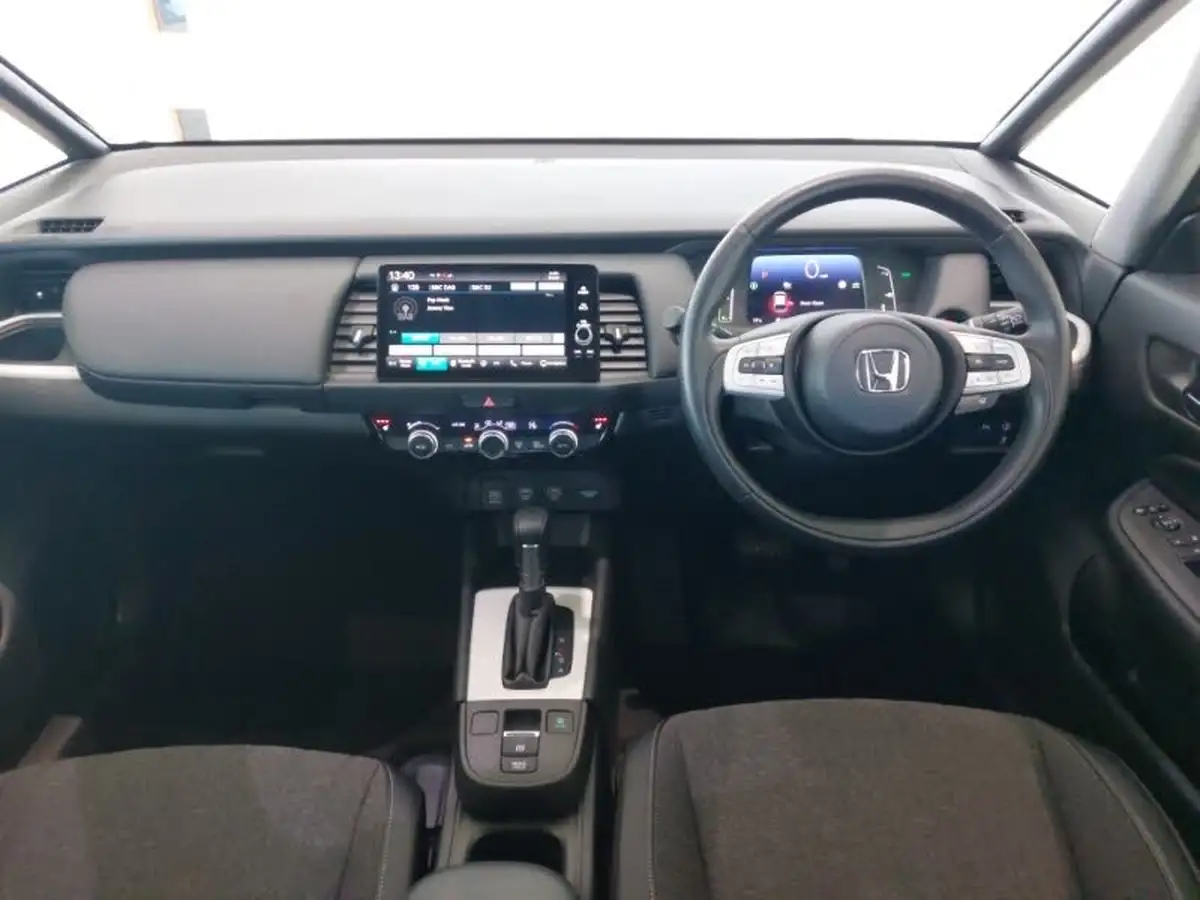2021-honda-jazz-15-i-mmd-ex-107ps-big-2