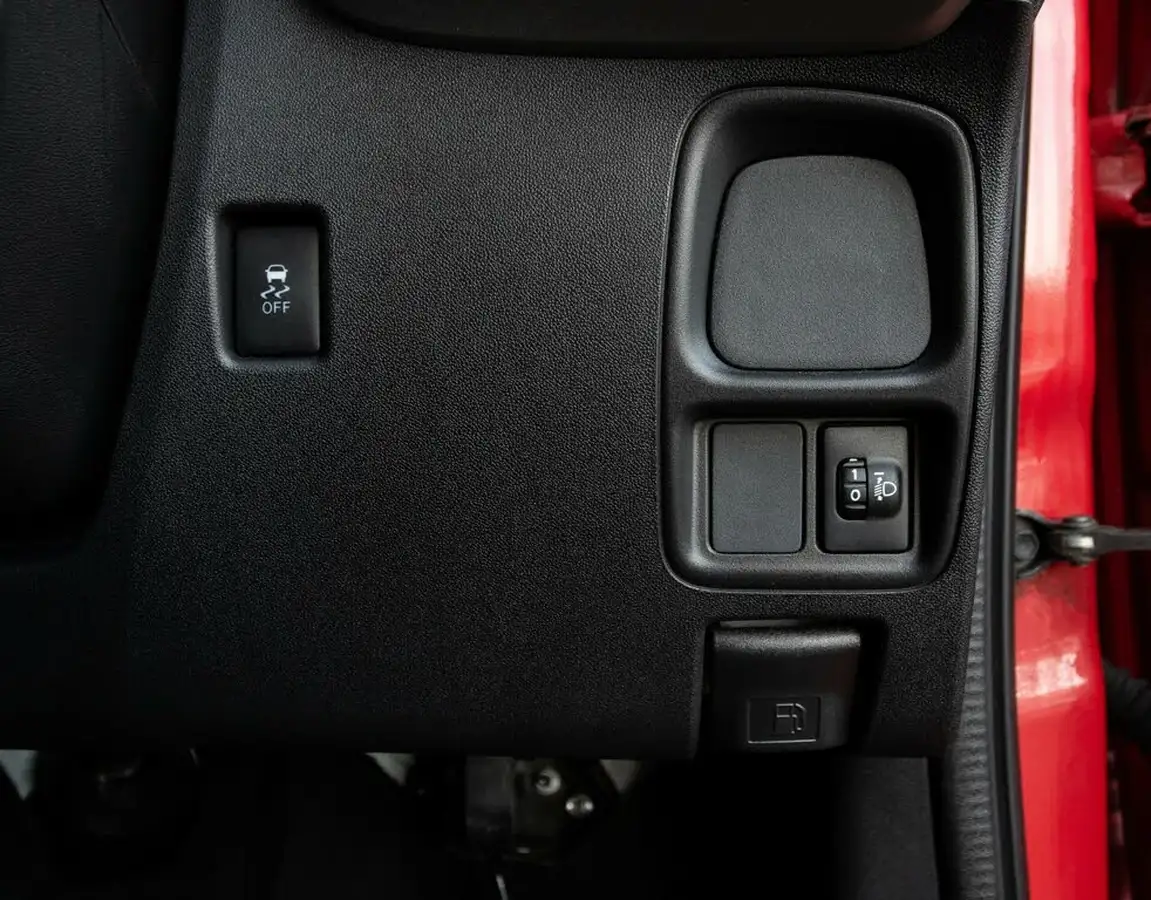 2016-citroen-c1-12-puretech-feel-81ps-5d-big-15