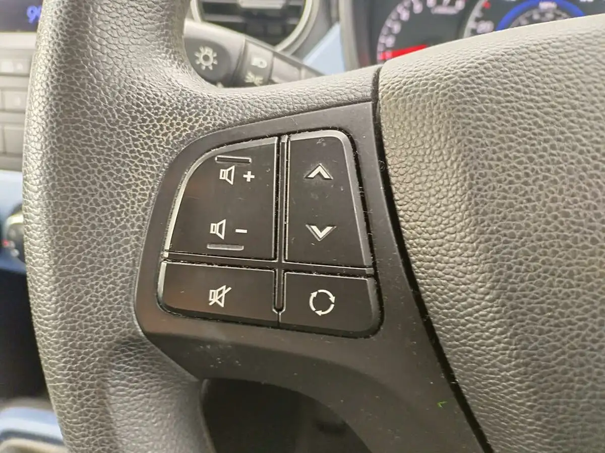 2014-hyundai-i10-10-se-big-12