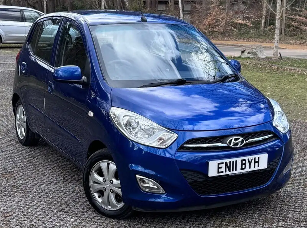 2011-hyundai-i10-12-active-big-0