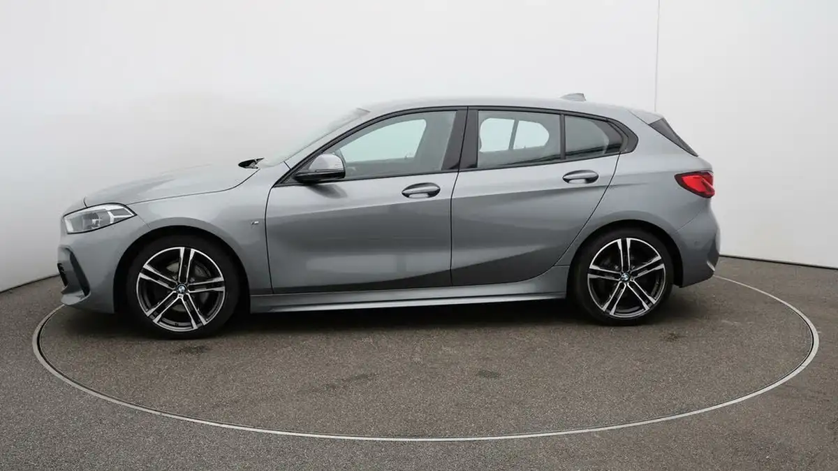 2022-bmw-1-series-15-118i-m-sport-lcp-dct-big-4