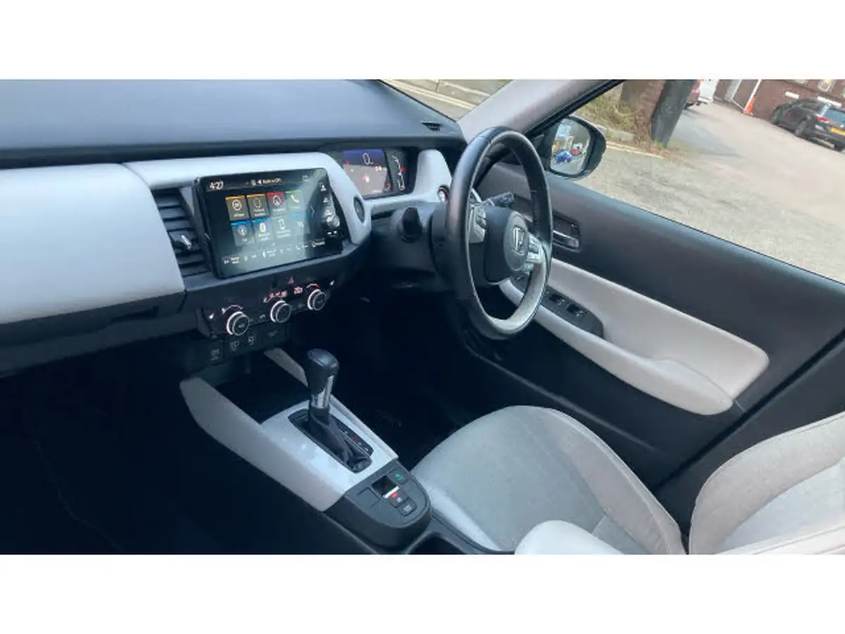2022-honda-jazz-15-i-mmd-ex-107ps-big-1