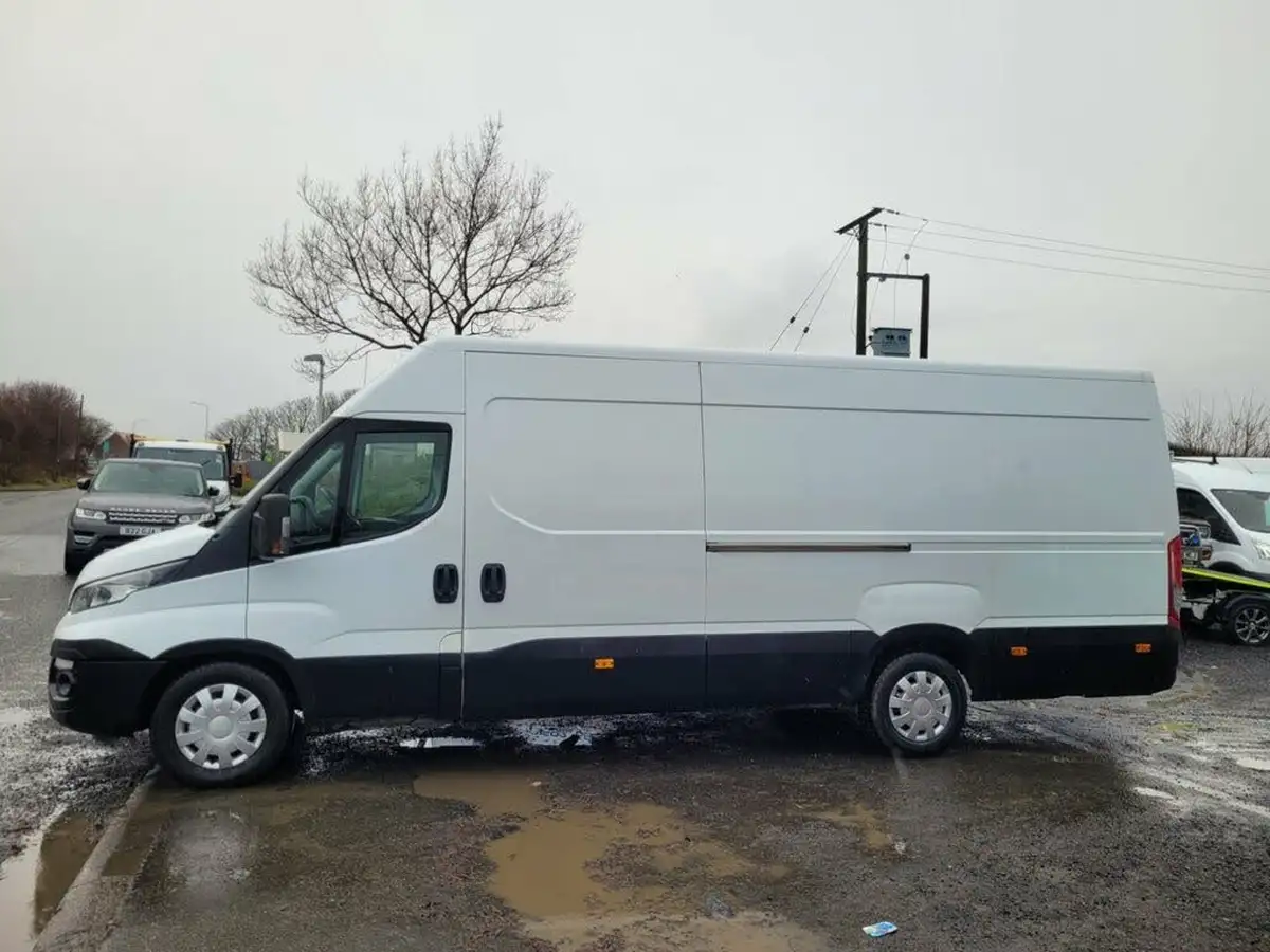 2019-iveco-daily-s-class-23td-35s14v-3520lmm-h3-big-6