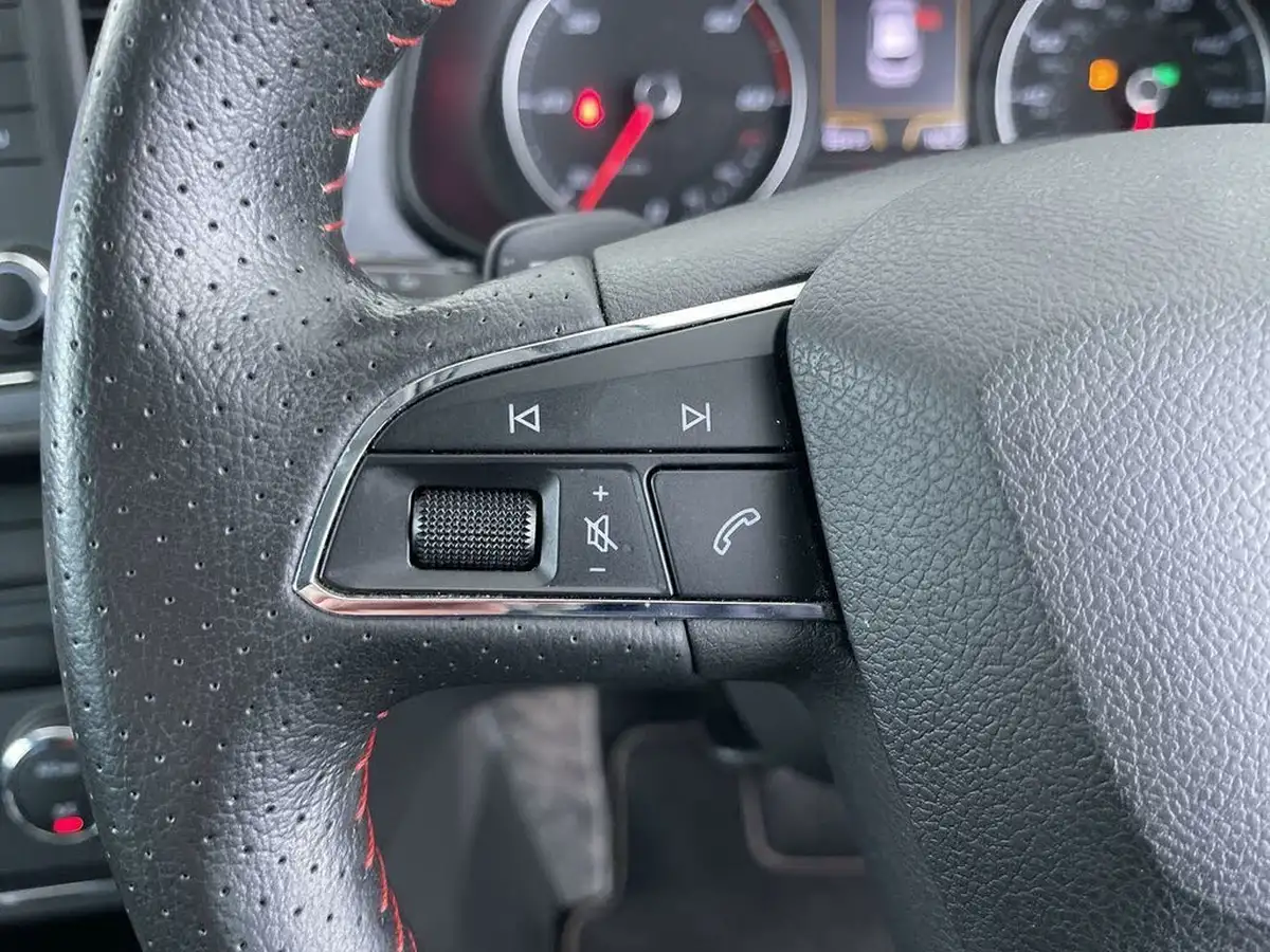 2014-seat-leon-20td-fr-tech-pack-cr-184ps-ss-hatchback-5d-dsg-big-48