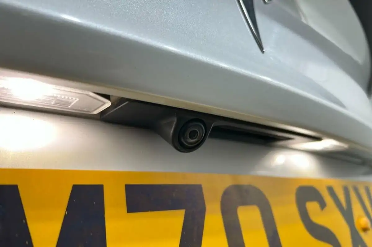 2021-tesla-model-3-e-performance-4x4-big-15