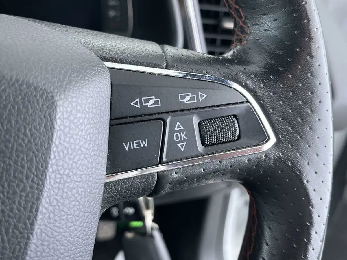 2019-seat-leon-15-tsi-evo-fr-black-edition-130ps-hatchback-big-45