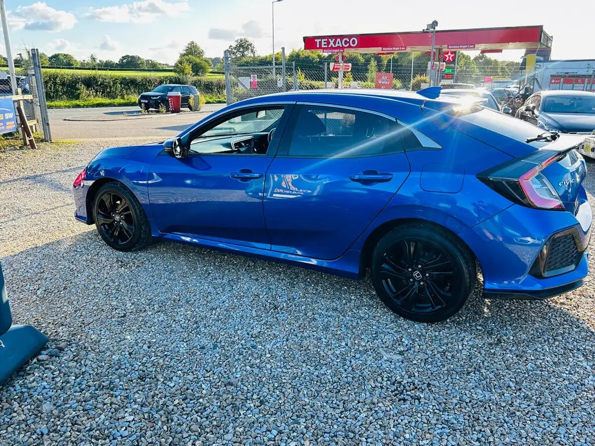 2018-honda-civic-16-i-dtec-sr-hatchback-5d-big-6