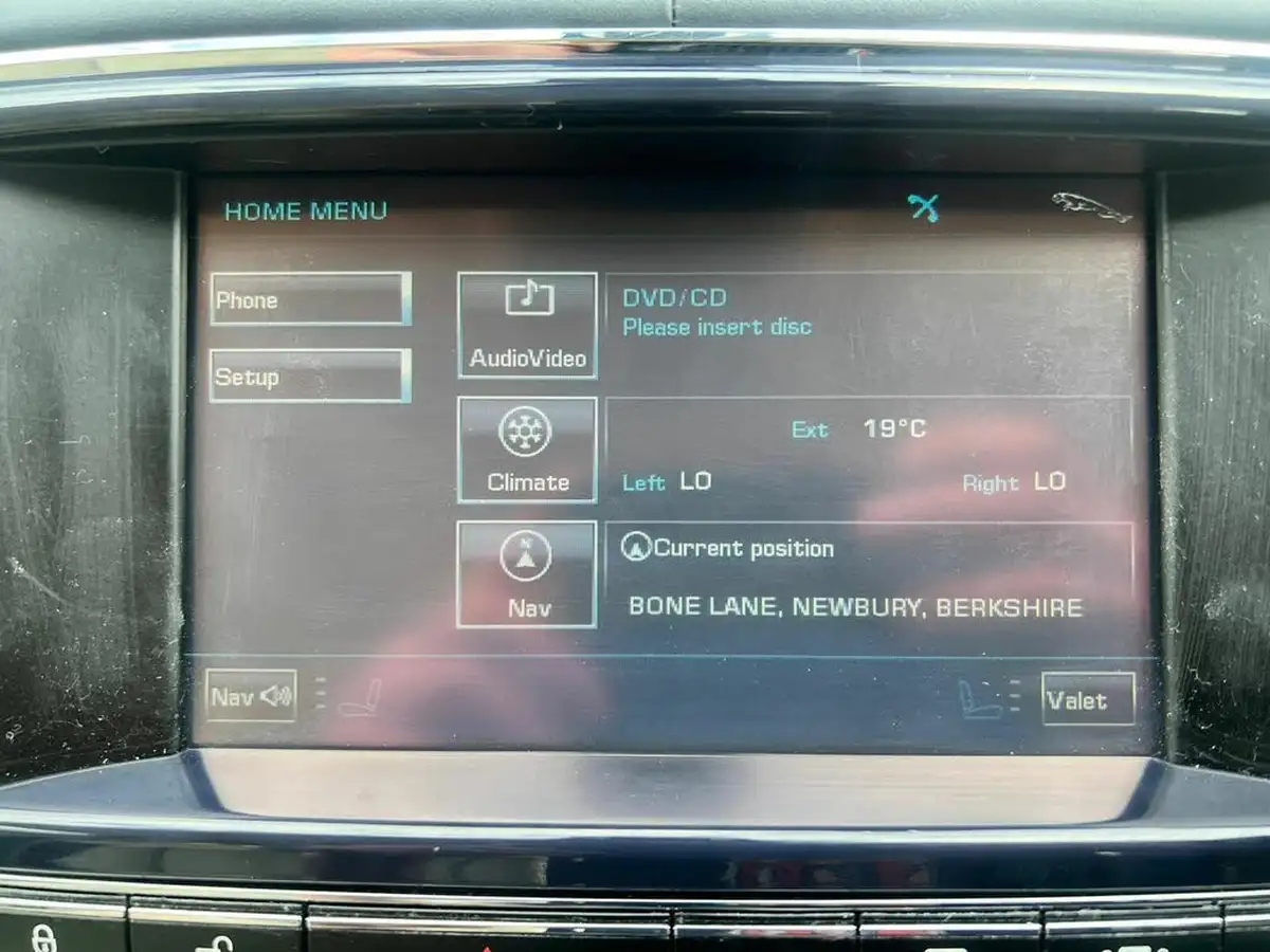 2011-jaguar-xj-series-30td-xj-portfolio-swb-big-67