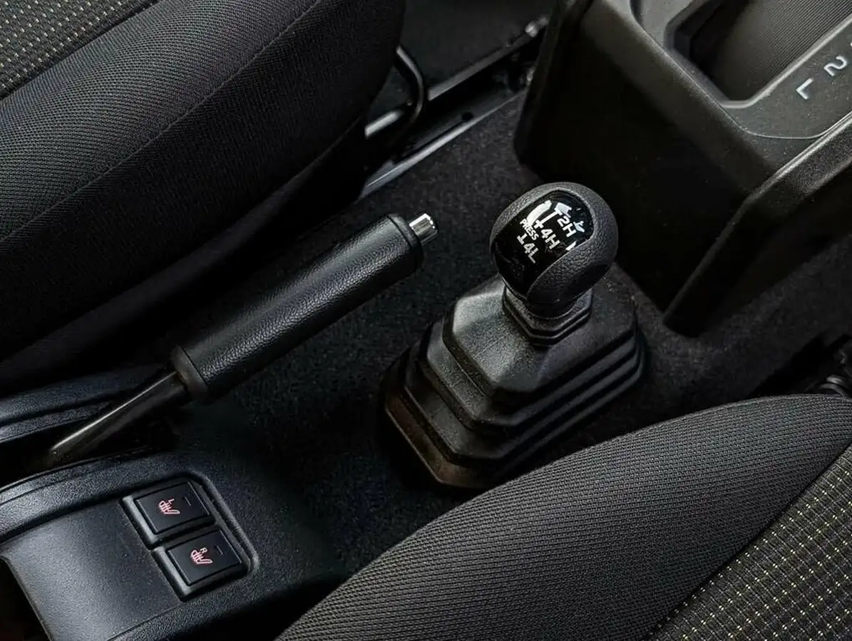 2024-suzuki-jimny-15-light-commercial-allgrip-big-32
