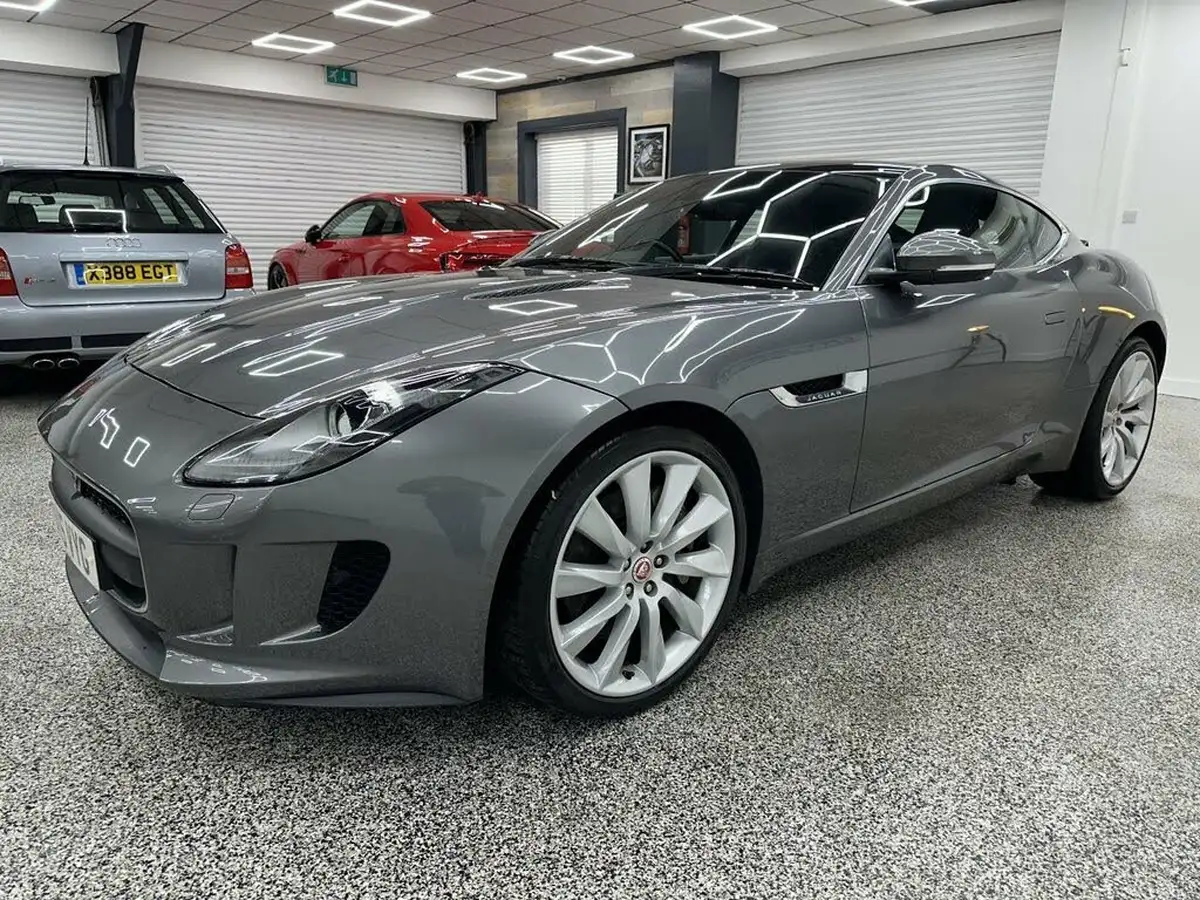 2015-jaguar-f-type-30-v6-coupe-quickshift-big-5