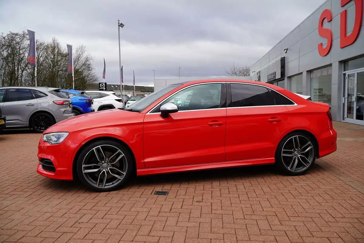 2015-audi-s3-20-tfsi-saloon-4d-s-tronic-big-9