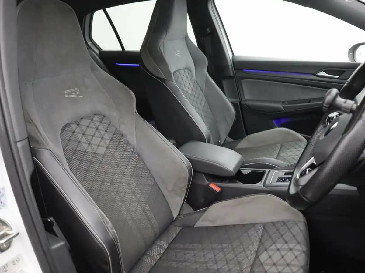 2022-volkswagen-golf-15-etsi-r-line-150ps-hatchback-big-10