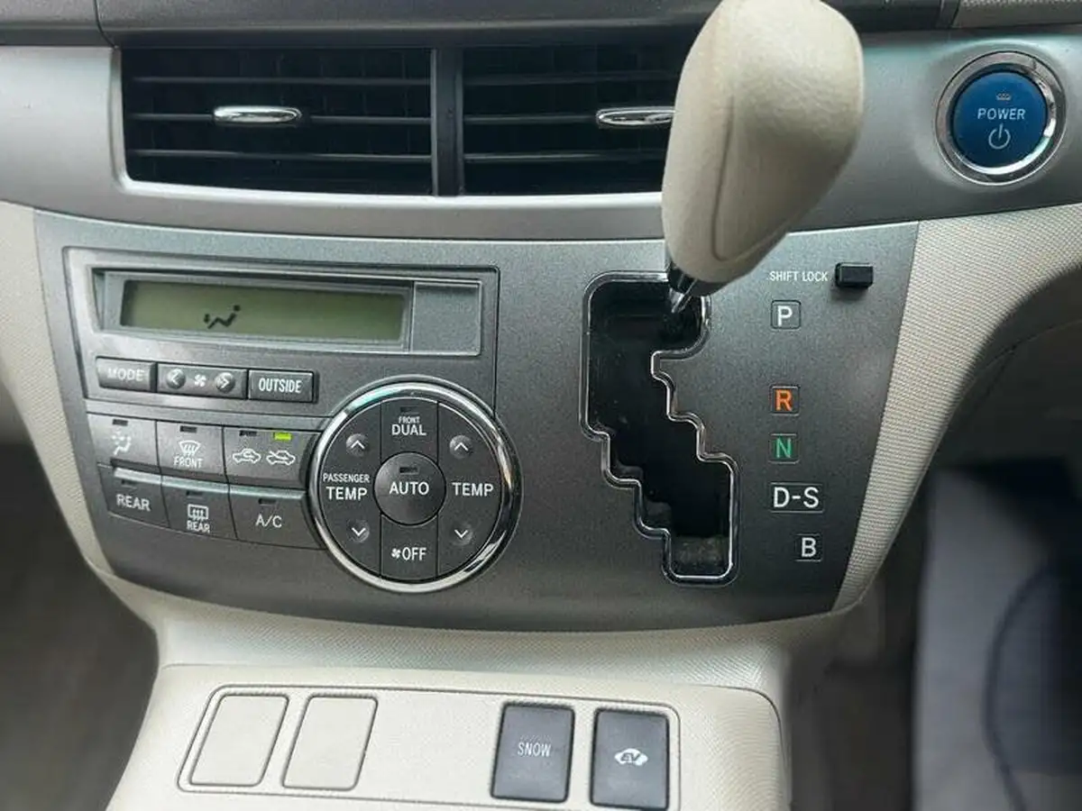 2010-toyota-estima-hybrid-24i-big-9