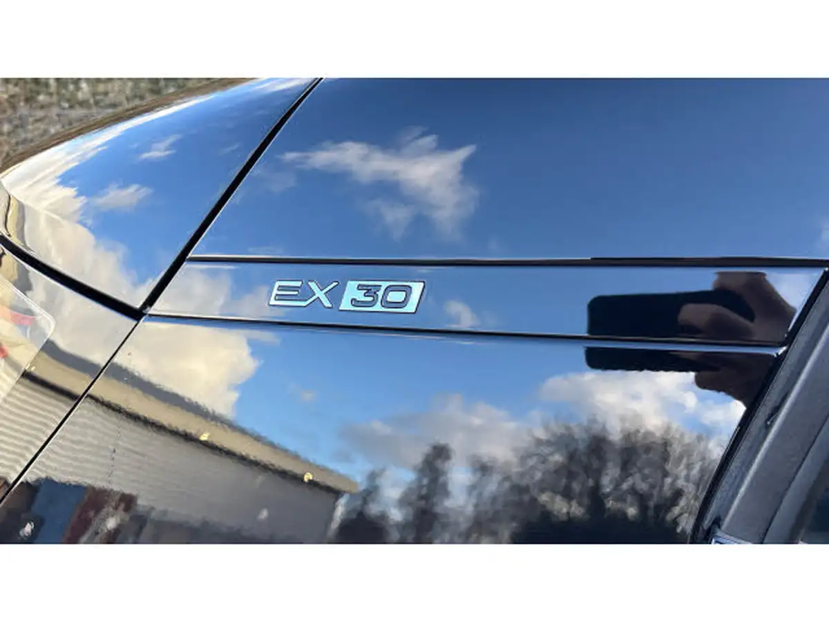2024-volvo-ex30-e-twin-plus-big-38