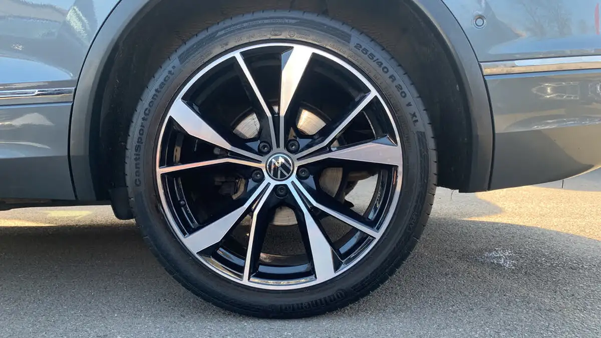 2022-volkswagen-tiguan-allspace-15-tsi-r-line-big-14