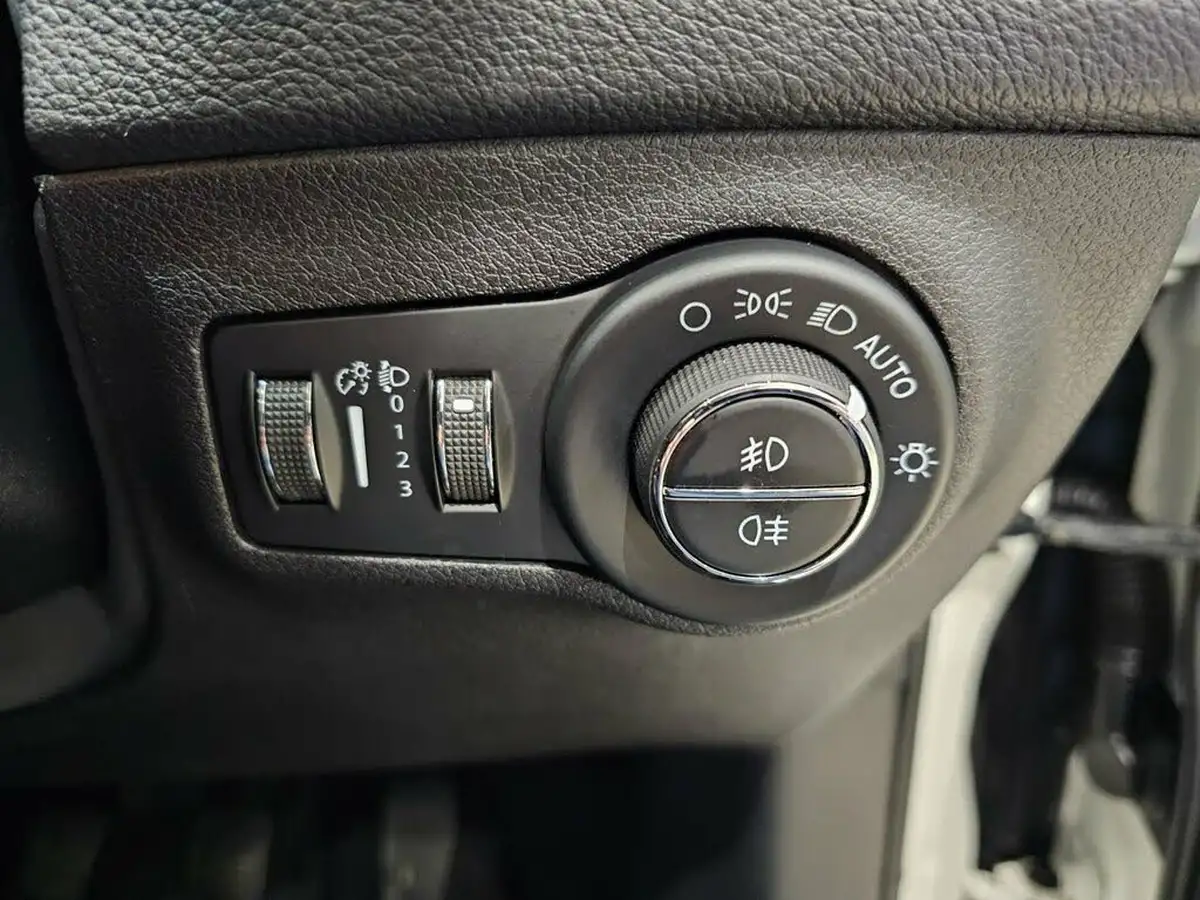 2020-jeep-compass-14-multiair-ii-night-eagle-big-17