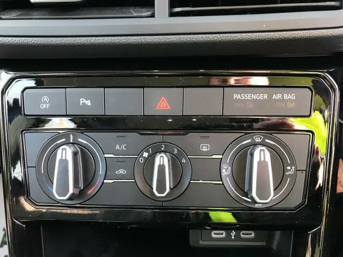 2024-volkswagen-t-cross-10-tsi-move-110ps-dsg-big-32