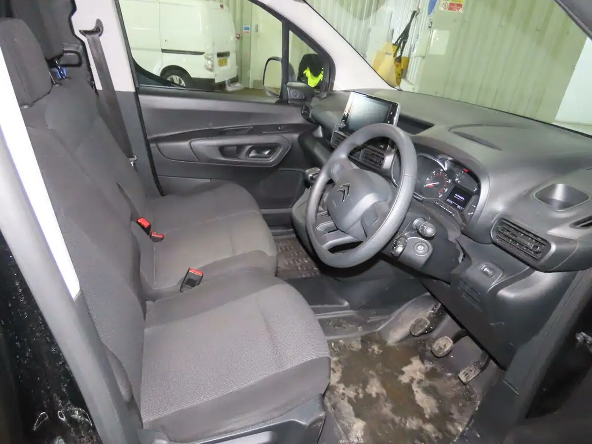 2024-citroen-berlingo-15-bluehdi-1000-enterprise-edition-100pseu6d-big-6