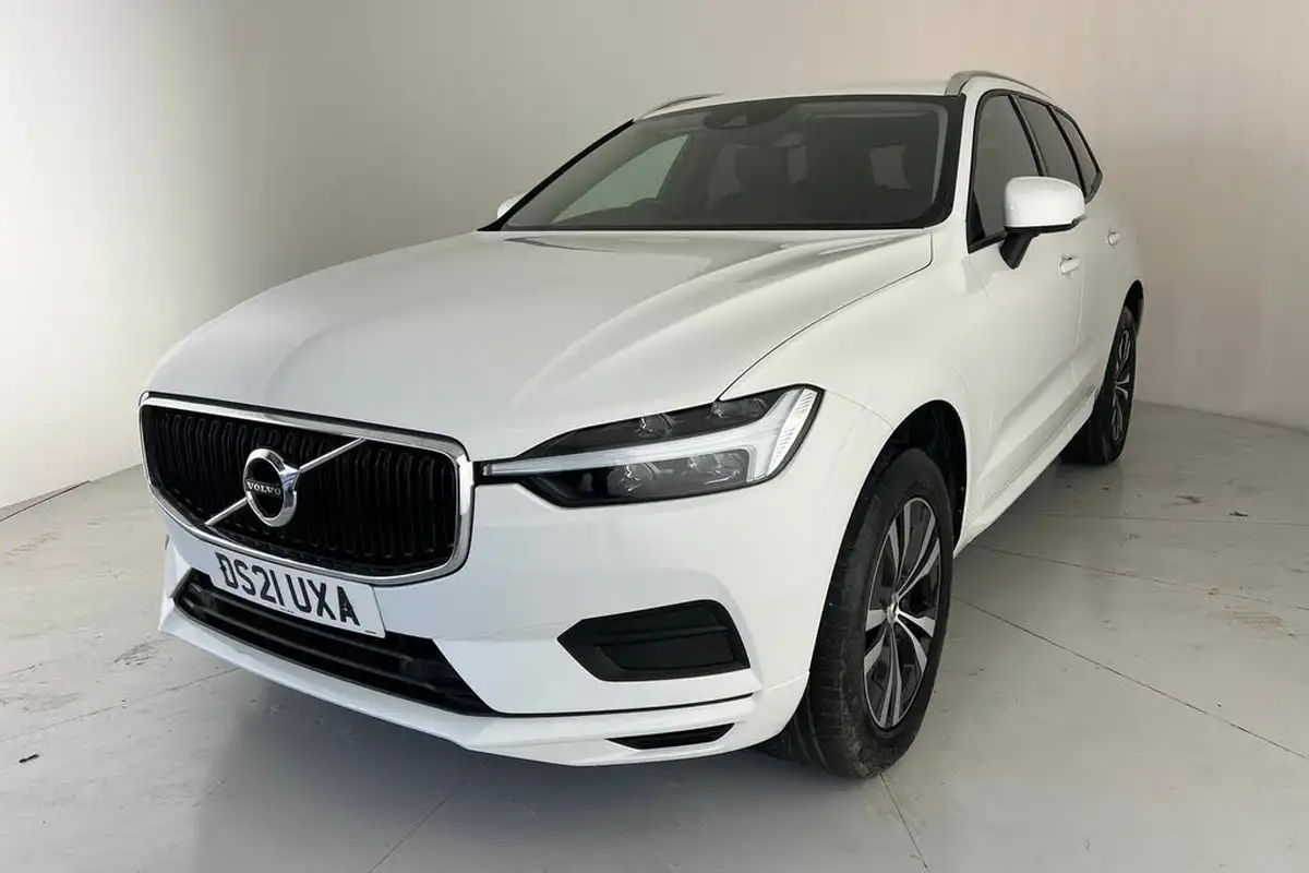 2021-volvo-xc60-20-b5-momentum-big-25