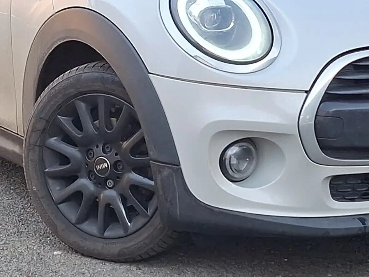 2020-mini-cooper-15-cooper-classic-nav-hatchback-3d-big-8