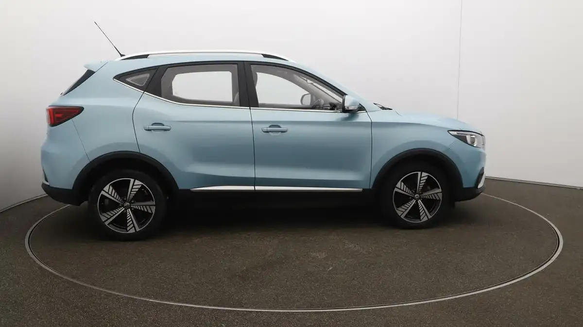 2020-mg-zs-suv-e-exclusive-ev-big-8